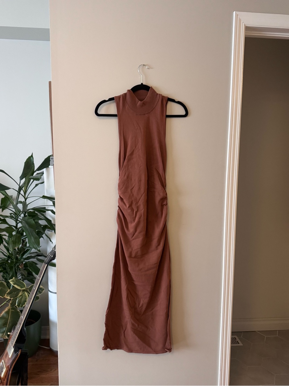 Dynamite Sleeveless Mock-Neck Maxi Dress in Mauve Brown